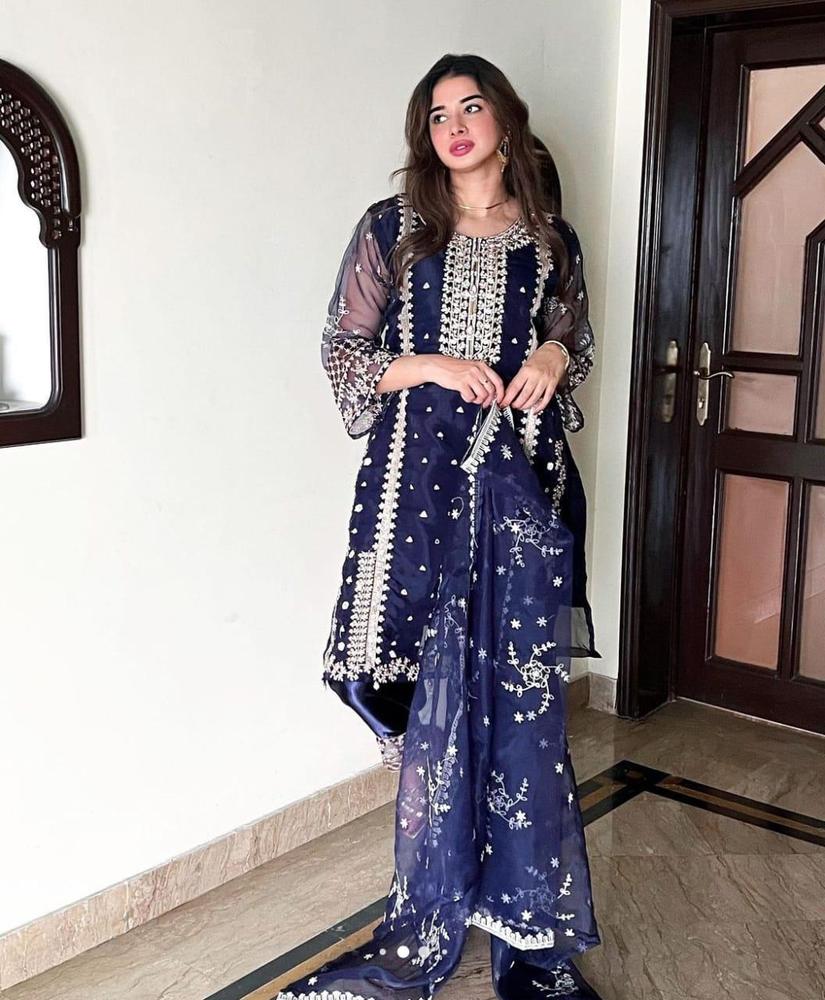 3 Pcs Women's Stitched Fancy Organza Embroidered Suit
